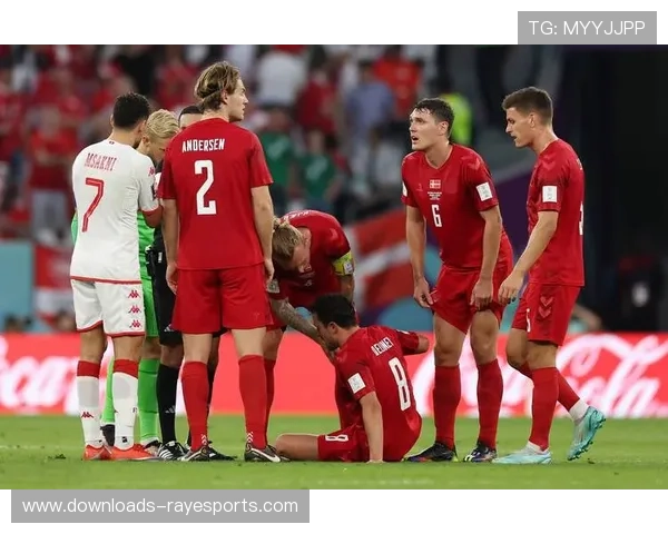 瓦伦西亚前锋丹朱玛对阵皇马时受伤,预计伤缺2-3周 瓦伦西亚前锋丹朱玛对阵皇马时受伤,预计伤缺2-3周